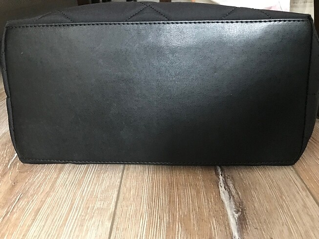 LC Waikiki Siyah kapitone çanta