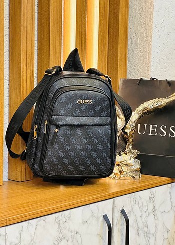 Siyah Baskılı Guess Kadın Deri Sırt Çantası