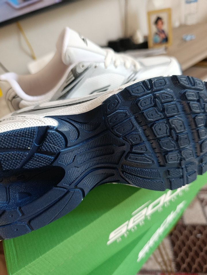 Gri Detaylı Beyaz Erkek Spor Ayakkabısı - Görsel 5