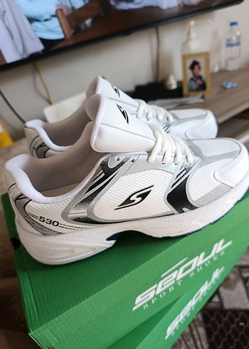 Beyaz Gri Kadın Spor Ayakkabı Velcro - Görsel 2