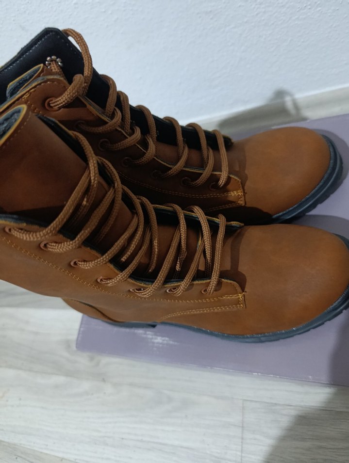 Kahverengi Süet Kadın Botlar, Kemer Detaylı - Görsel 2