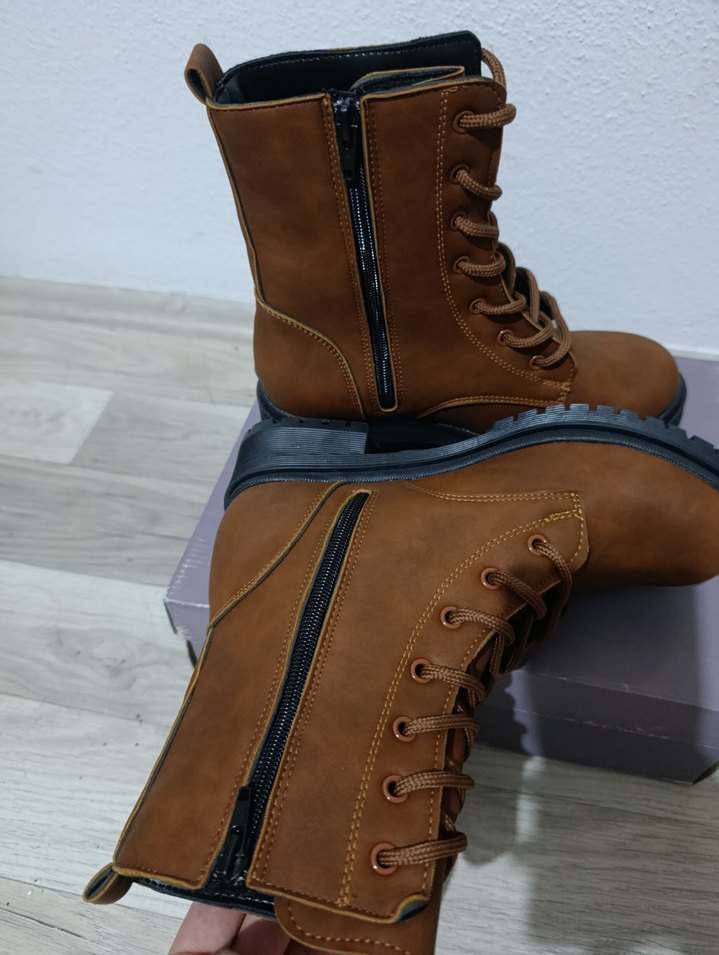 Kahverengi Süet Kadın Botlar, Kemer Detaylı - Görsel 4