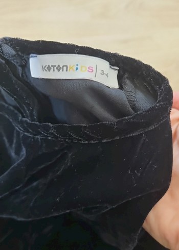 4 Yaş Beden Kız Çocuk Siyah Süet Volanlı Goth Elbise