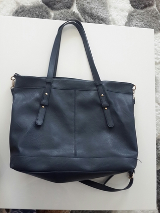 Stradivarius lacivert çanta 