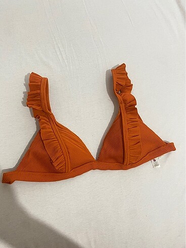 Penti bikini üstü