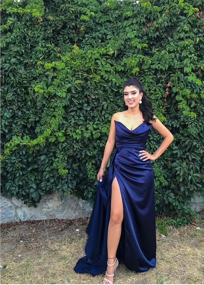 Lacivert Straplez Yırtmaçlı Saten Abiye Elbise - Görsel 2