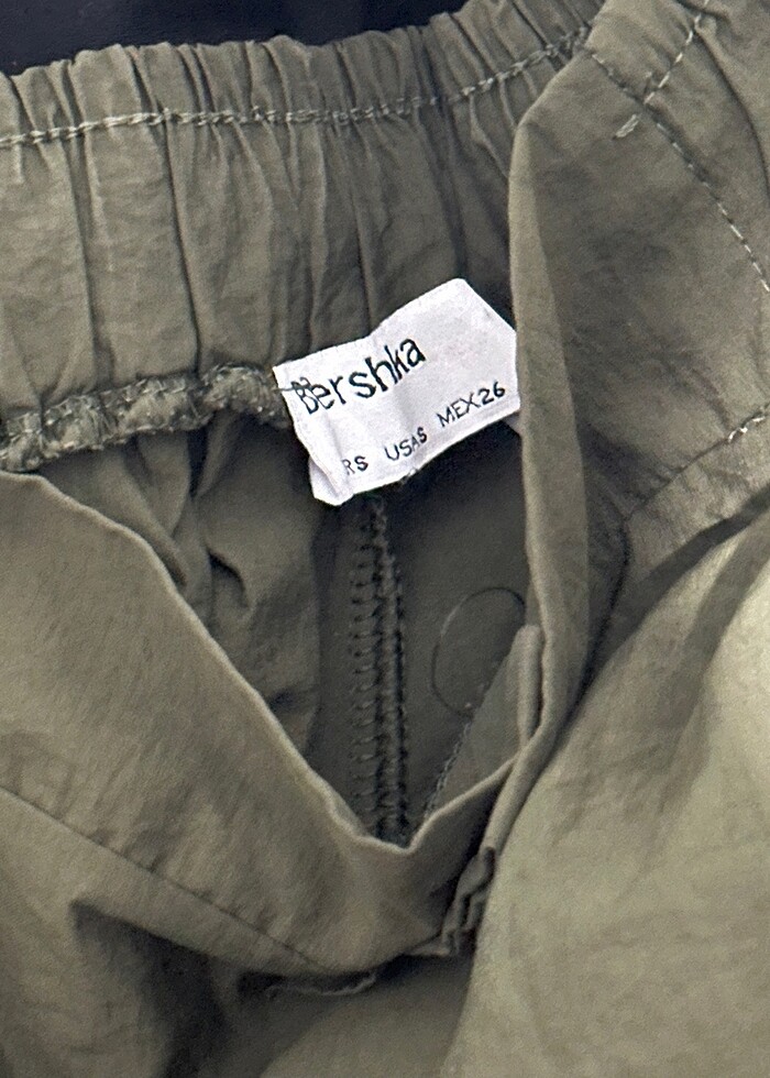 Bershka paraşüt pantolon - Görsel 2