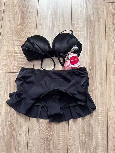 Penti Etekli bikini takım