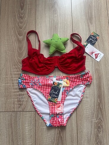 m Beden kırmızı Renk Bikini takım