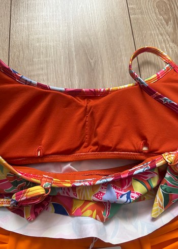 Penti Penti Renkli Desenli Fırfırlı Bikini