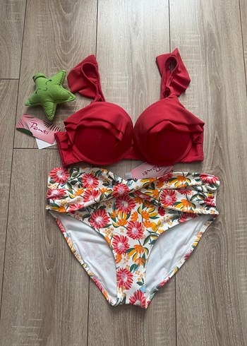 Penti Kırmızı Fırfırlı Çiçek Desenli Bikini
