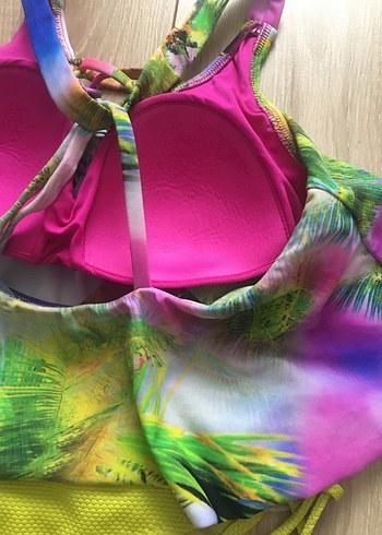 Diğer Renkli Bağcıklı Volanlı Mini Bikini