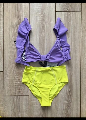 m Beden Mor Askılı Bikini Üstü ve Sarı Yüksek Bel Alt