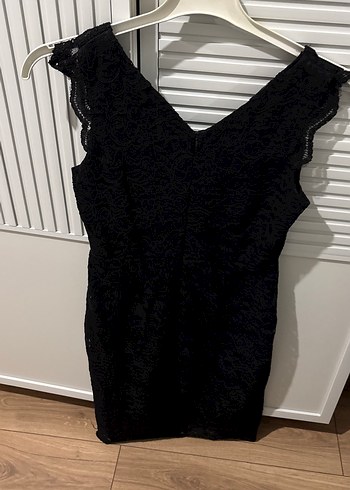 Siyah Dantel Detaylı Midi Elbise - Görsel 2