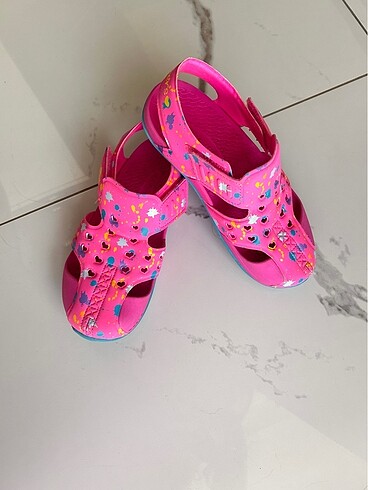 32 Beden Skechers Sandalet