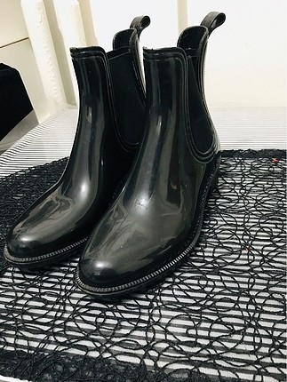 Yağmur botu