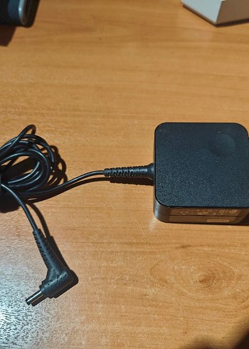 Lenovo ADL45WCG 45W Laptop Adaptör
