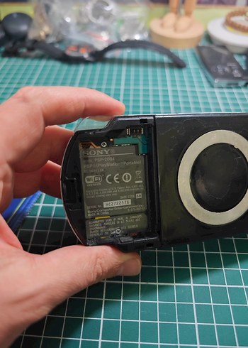 Beden Renk Sony PSP 2004 Kusurlu