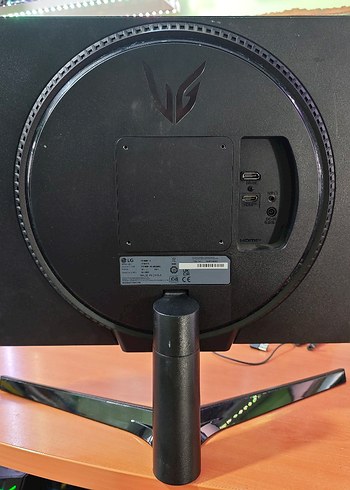 LG Ultragear 27GN60R Gaming Monitör - Görsel 4