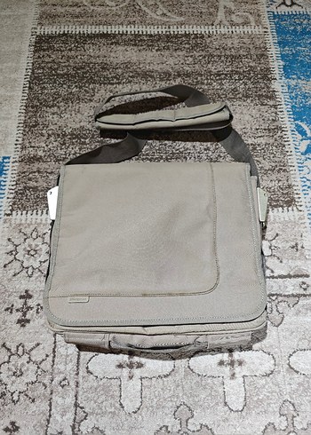 Targus Biege Laptop Evrak Postacı Çantası