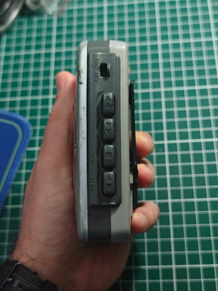 Aiwa TX686 Walkman Kaset Çalar Radyo - Görsel 4