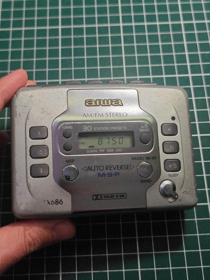 Aiwa TX686 Walkman Kaset Çalar Radyo - Görsel 5