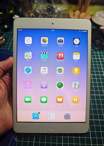 Apple iPad Mini 1