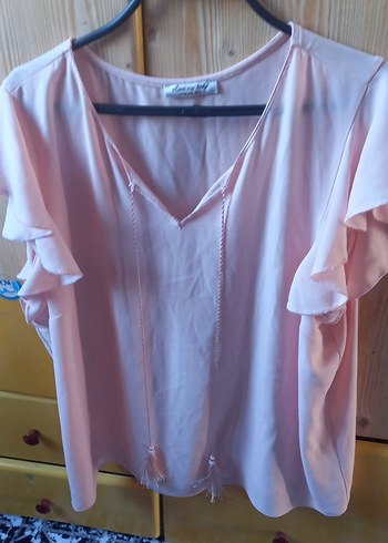 Love My Body Pembe V Yaka Kısa Kollu Fırfırlı Bluz