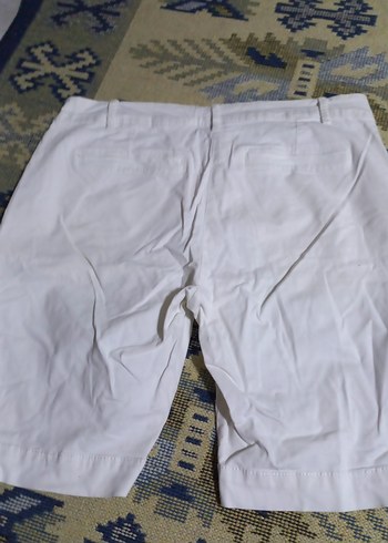 Beyaz Kadın Bermuda Şort Pamuklu Rahat Kesim - Görsel 3