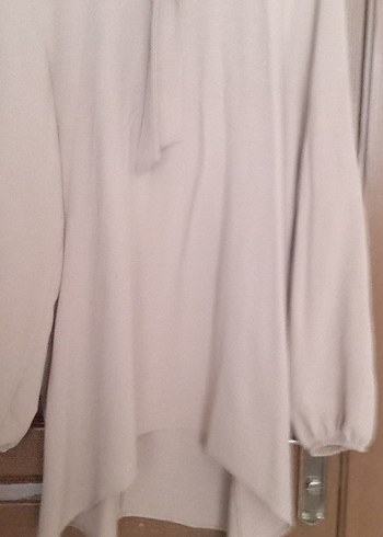 Bej V Yaka tunik