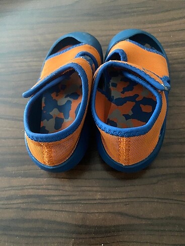 24 Beden çeşitli Renk Adidas Nike Crocs 5 adet