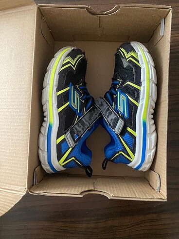 Skechers 25,5