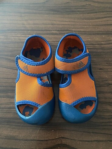 Adidas sandalet