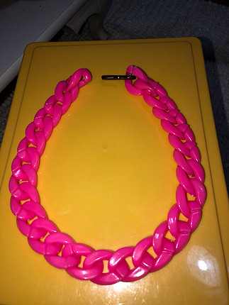 Pembe zincir kolye 
