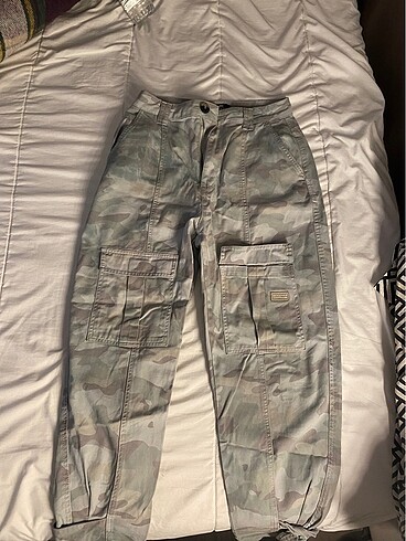 Bershka kargo pantolon