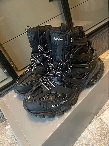Balenciaga 40