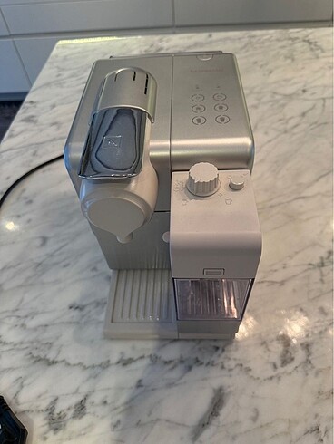 Nespresso F521 kahve makinesi