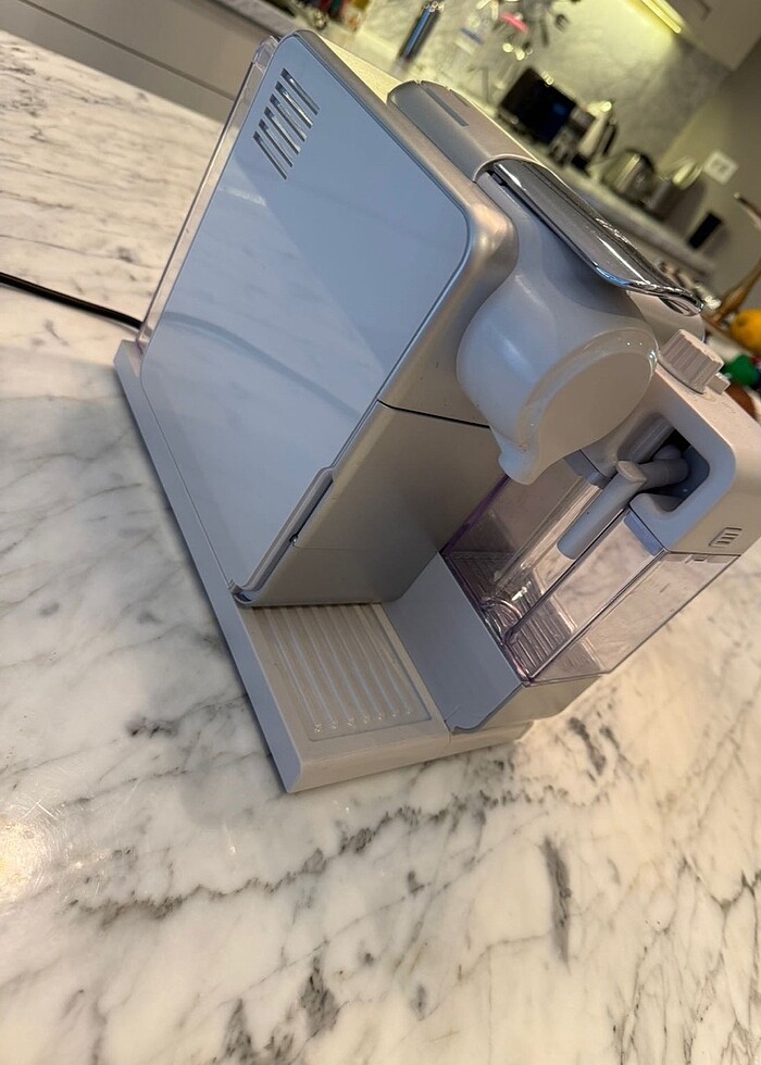 Nespresso F521 kahve makinesi - Görsel 4