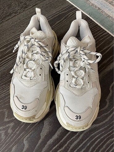 Balenciaga triple s