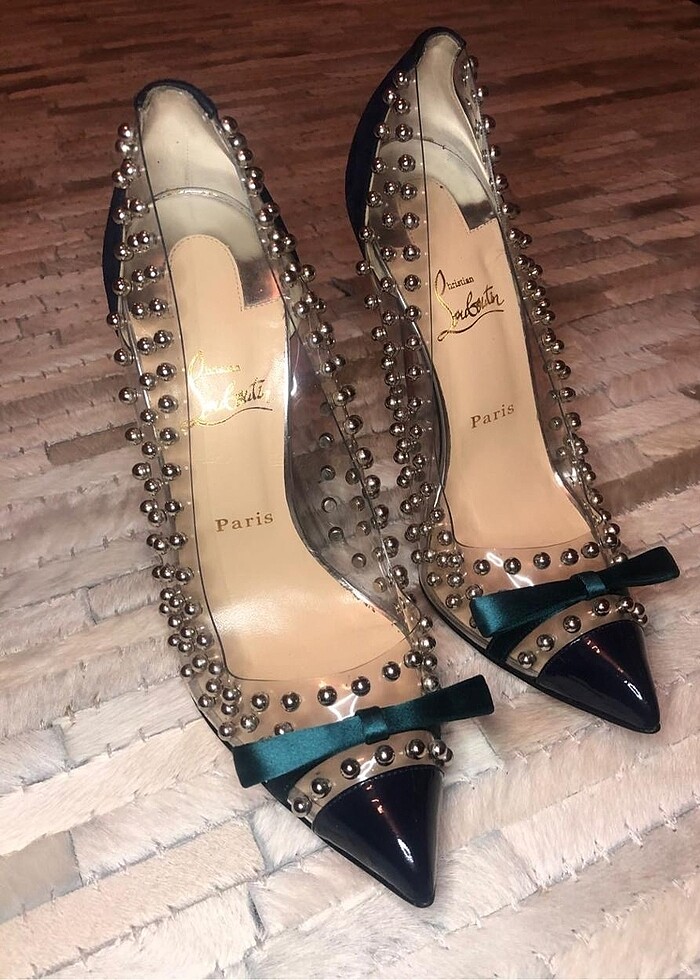 Louboutin stiletto - Görsel 2