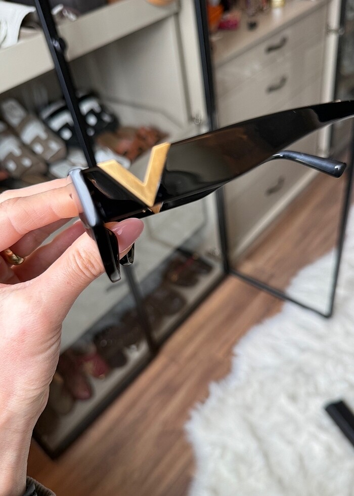 Valentino güneş gözlüğü - Görsel 4