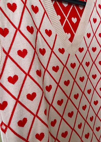 Pembe Kalp Desenli V Yaka Örgü Süveter - Görsel 2