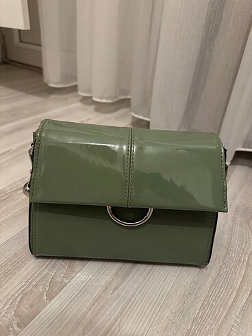 zara çanta