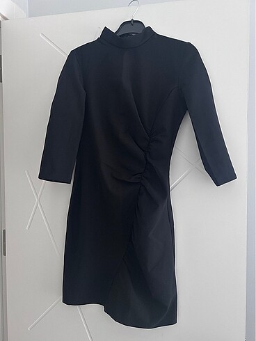 Siyah Drape Detaylı Elbise