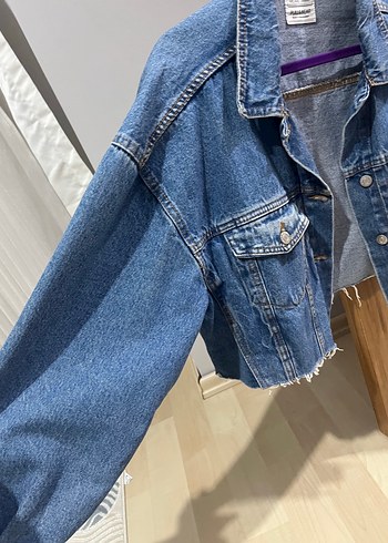 Pull&Bear kısa koyu mavi kot ceket - Görsel 4
