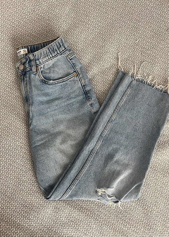 Pull&Bear yırtık paça beli lastikli yüksek bel esnek jean - Görsel 2