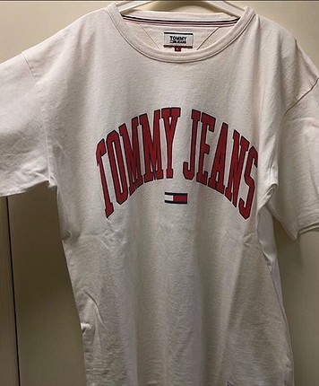Tommy Hilfiger t shirt
