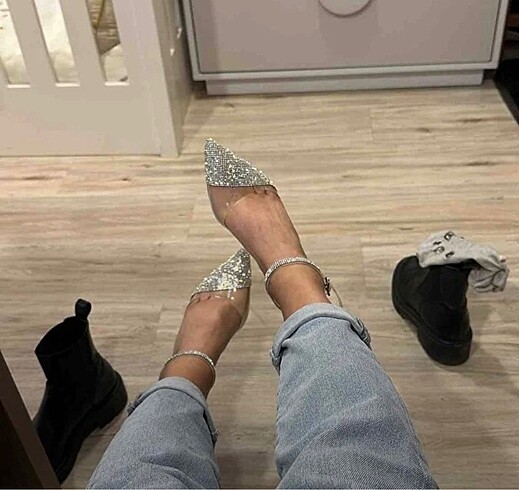 Lady şeffaf gümüş kristal taşlı 8cm topuklu ayakkabı