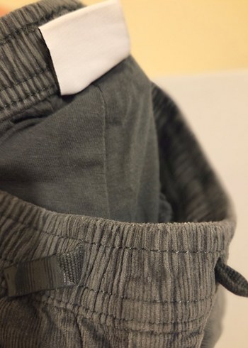 ZARA Kids / kadife, içi astarlı Düğmeli Gri Erkek Çocuk Pantolon - Görsel 4