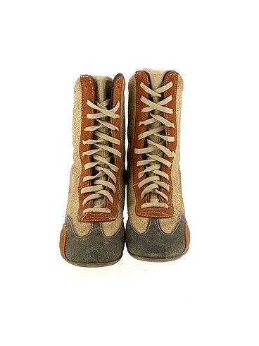 37 Beden Vintage Love Bot %70 İndirimli.